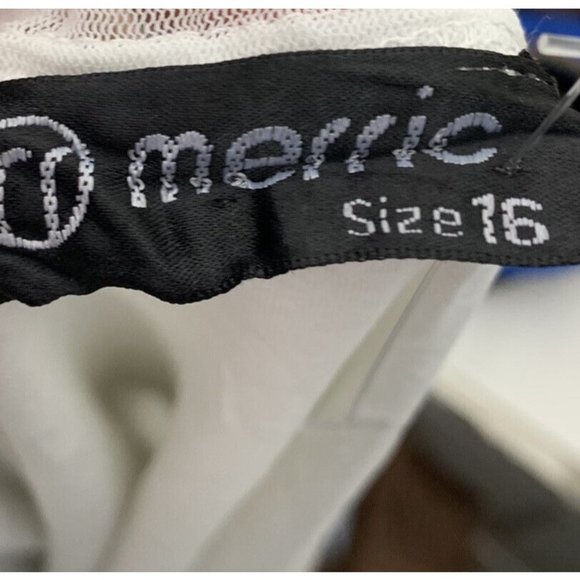 Merric Dress Size 16 White Tank Dress Stretch Scoop Neck Knee Length - Picture 4 of 6